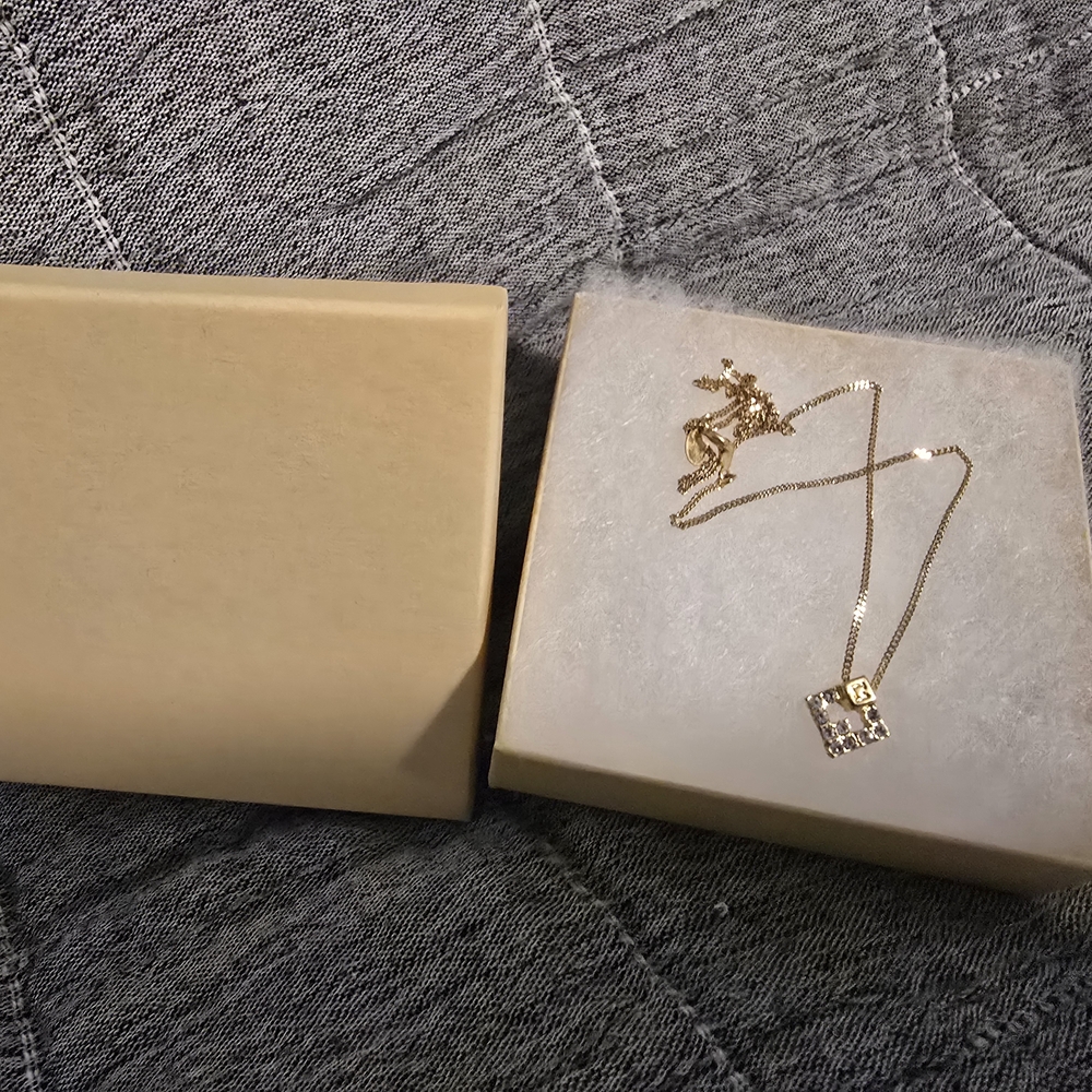 Elegant Gold Necklace